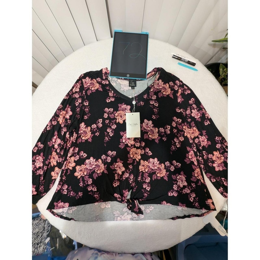 Oak & Trellis Tie Front Top Women 4X Black Floral NWT Long Sleeve V-Neck
